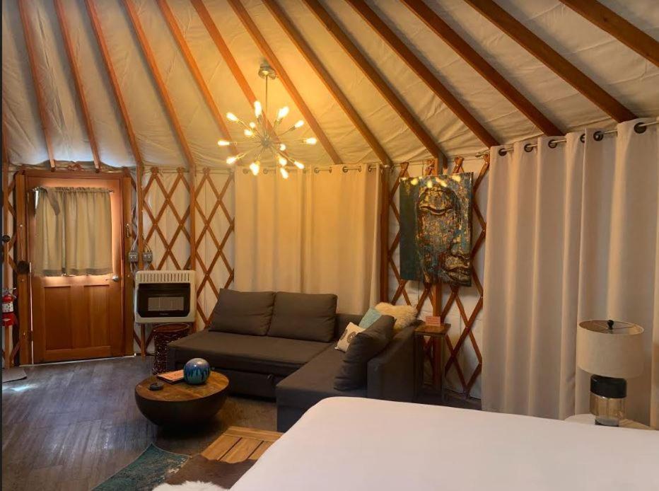 Escalante Yurts - Luxury Lodging ภายนอก รูปภาพ