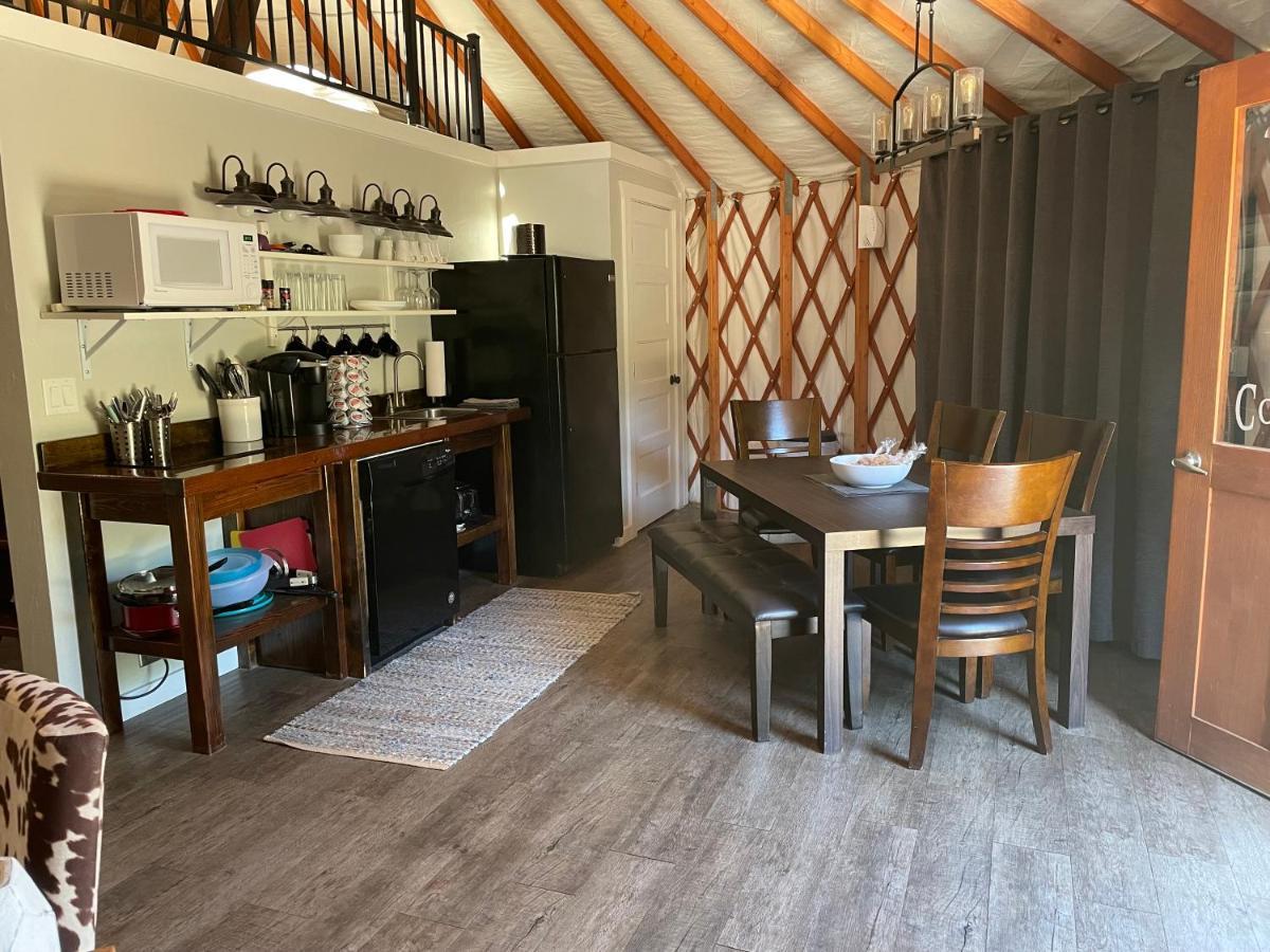 Escalante Yurts - Luxury Lodging ภายนอก รูปภาพ