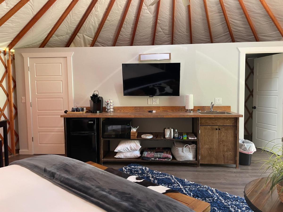 Escalante Yurts - Luxury Lodging ภายนอก รูปภาพ
