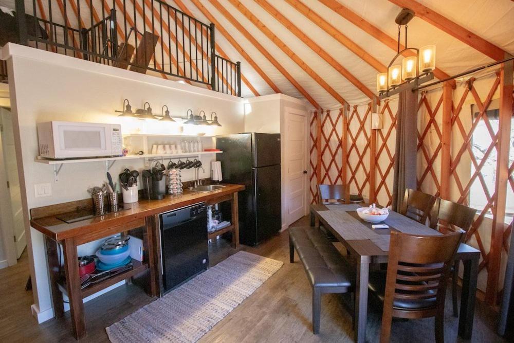 Escalante Yurts - Luxury Lodging ภายนอก รูปภาพ